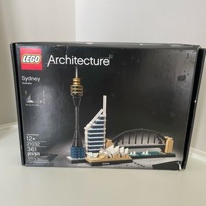 Lego Architecture Sydney 21032. New in sealed box. Retired kit / rare.